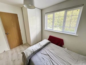 Bedroom- click for photo gallery